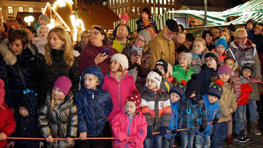 Warten auf das Christkind: Eröffnung des Fürther Weihnachtsmarkts
