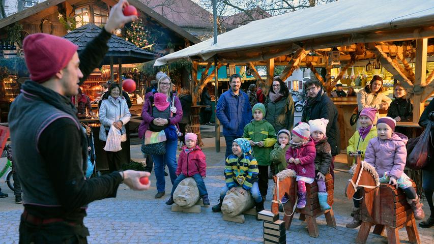 Erlangen: Mittelaltermarkt lockt auf Neustädter Kirchenplatz