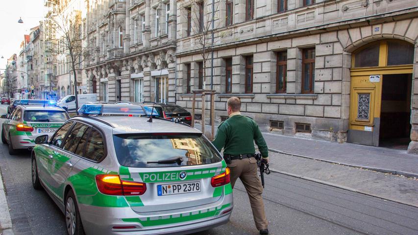 Großeinsatz in Fürther Innenstadt: Mann zückt Gaspistole
