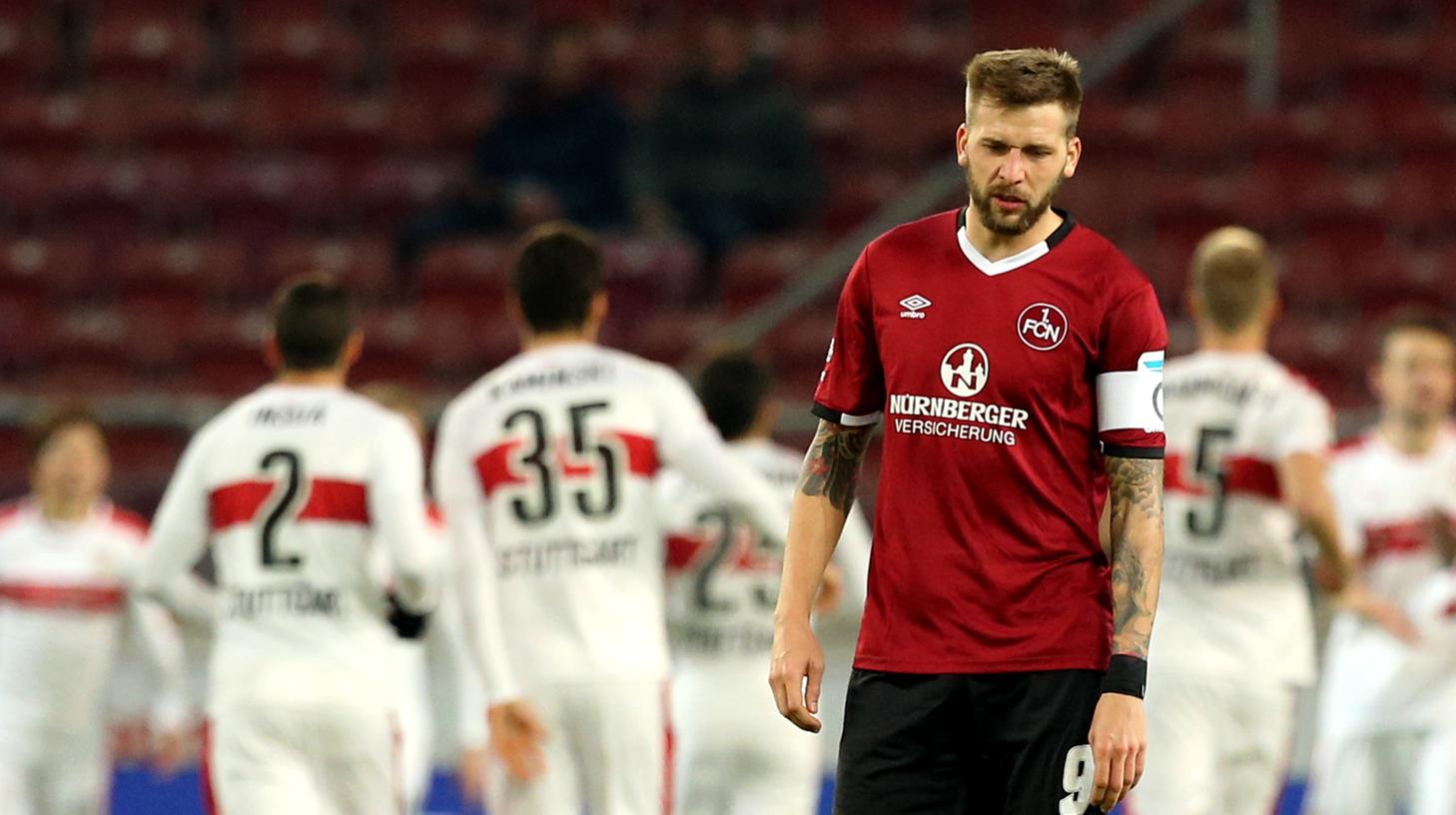 Guido Burgstaller blieb trotz seiner elf Saisontreffer beim VfB Stuttgart blass - und ärgert sich sichtlich darüber. Guido Burgstaller blieb trotz seiner elf Saisontreffer beim VfB Stuttgart blass - und ärgert sich sichtlich darüber.