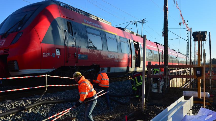 Rund 400 Fahrgäste evakuiert: Bahn-Chaos in Erlangen