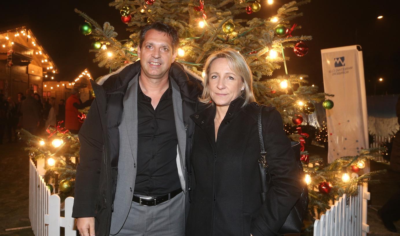 Für ihn war es die erste Weihnachtsfeier beim Club: Trainer Alois Schwartz mit seiner Frau Jutta.