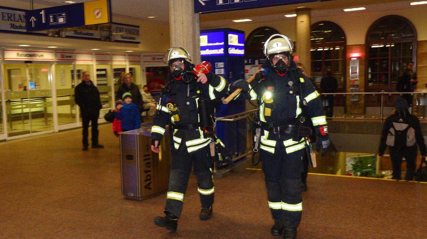 Schwelbrand im Untergeschoss: Erlanger Bahnhof evakuiert