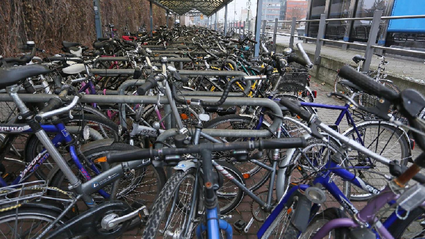 Erlangen geht gegen Abstell-Chaos bei Rädern vor