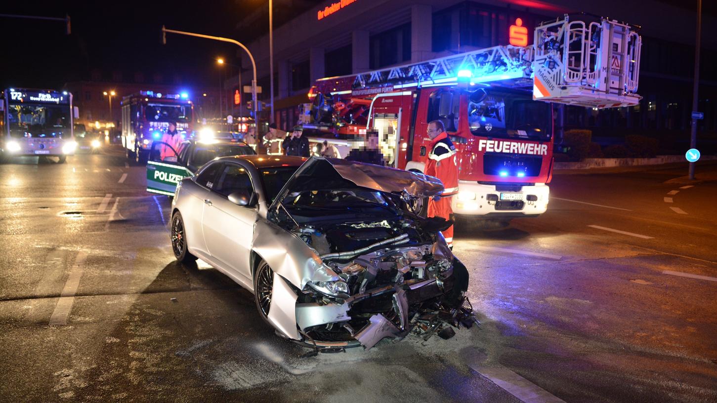 Am Alfa Romeo entstand ein hoher Sachschaden.