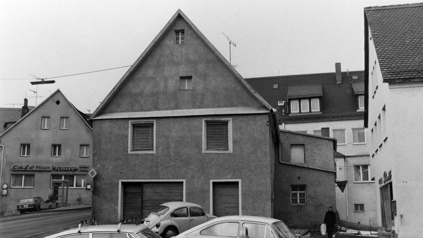 Das Geschäftshaus der Sattlerei Otto musste mitte der 1970er Jahre einer Verbreiterung der Zufahrt in die Brauhausgasse weichen.