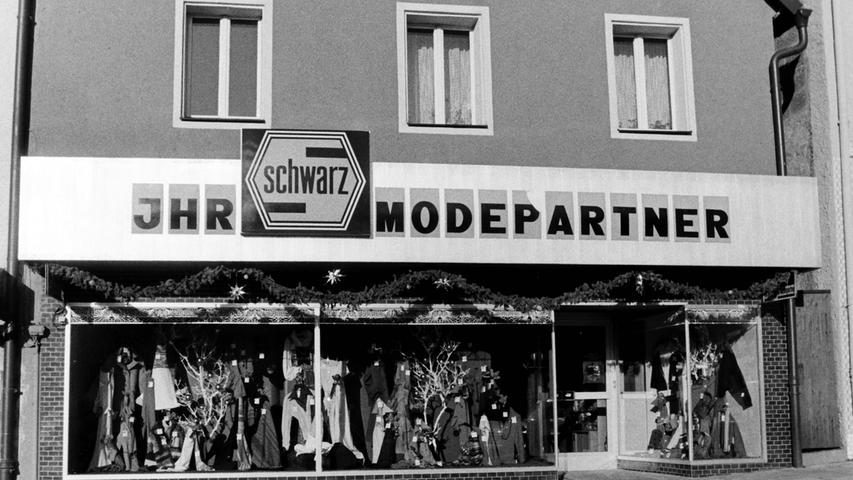 Mode Schwarz zählte früher zu den führenden Bekleidungshäusern in Pegnitz. Inzwischen wurde es für immer geschlossen.