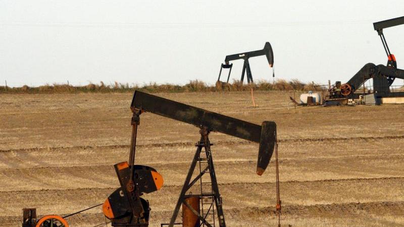 Öl-Länder drehen mit Förderkürzung an der Preisschraube