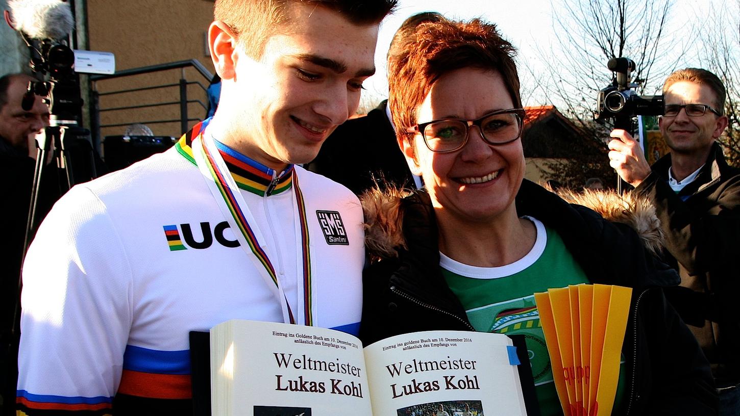 "Ich freue mich und bedanke mich für alles", sagt Lukas Kohl bei seinem Empfang in Kirchehrenbach.