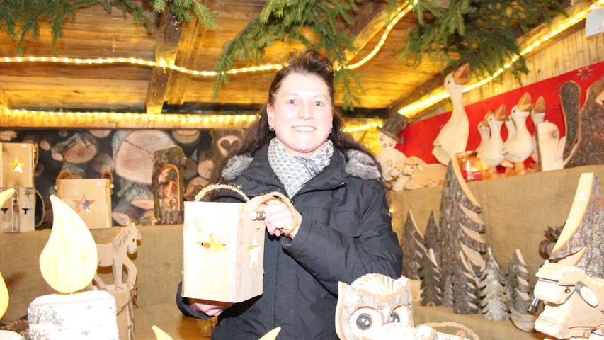 Christkind und Lichterglanz: Impressionen vom Weißenburger Weihnachtsmarkt 2016