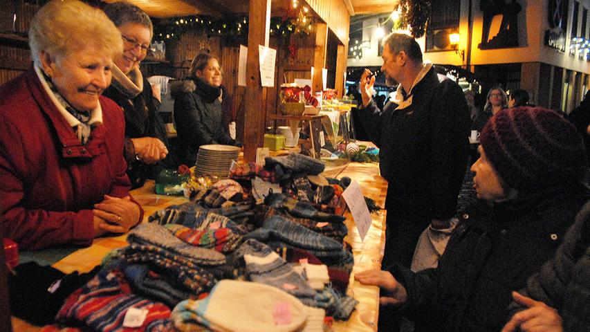 Shoppen bis das Christkind kommt: Weihnachtsmarkt in Neunkirchen