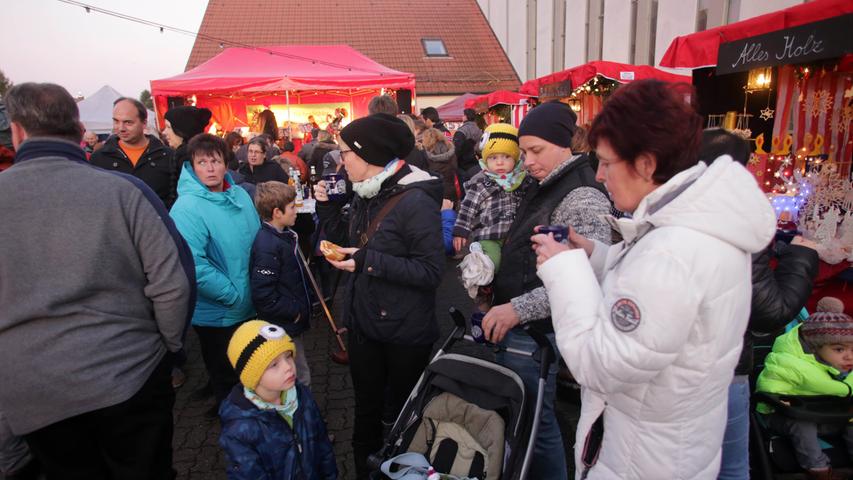 Es weihnachtet in Buchenbühl: Der Feuerwehr-Weihnachtsmarkt
