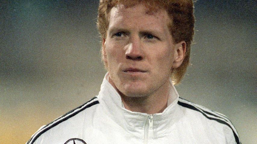 1996: Es war zwar nicht der "Summer of 69", dafür aber der "Sammer of 96". Deutschland wurde mit dem Ex-Dortmunder Europameister. Der gebürtige Dresdner wurde zum Spieler des Turniers gewählt und sollte im darauffolgenden Jahr den Champions-League-Pokal mit den Borussen in die Höhe hieven.