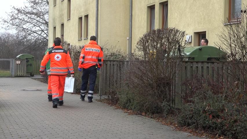 Großeinsatz in Zirndorf: 47-Jähriger bedroht Freundin mit Waffe