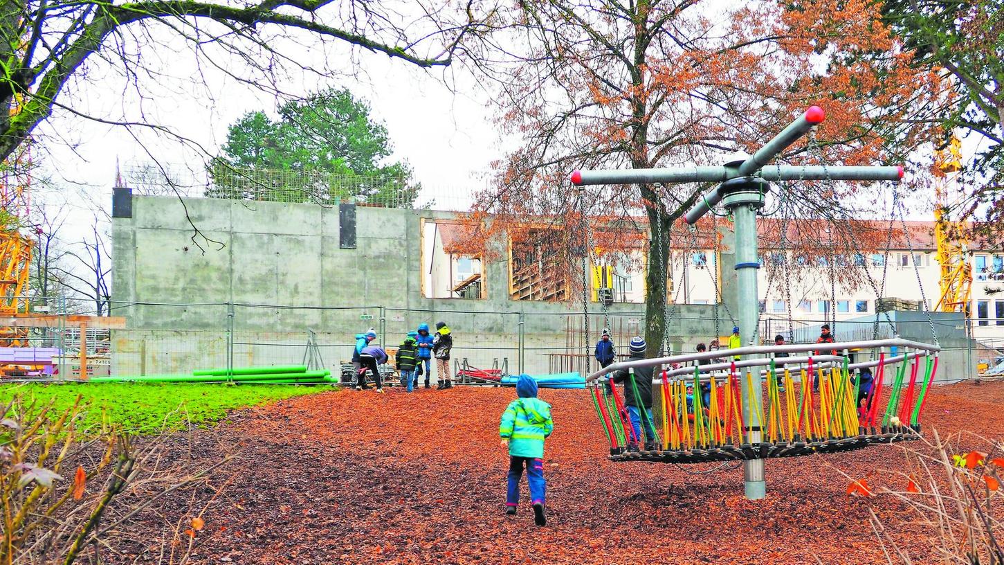 Carl-Platz-Schule: Pavillonbau wächst aus dem Boden