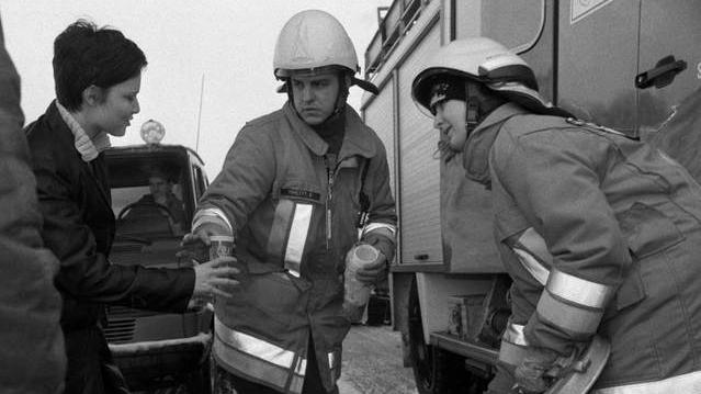 2001: Katastrophenalarm nach Schneesturm auf A9 2001: Katastrophenalarm nach Schneesturm auf A9