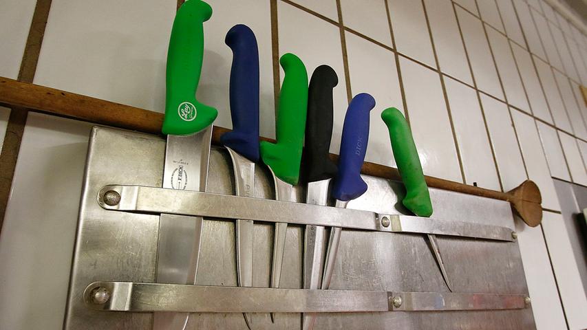 Scharfe Messer sind das A und O in jeder Metzgerküche.