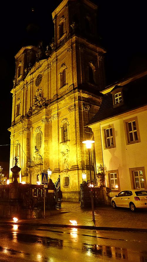 Ewige Anbetung: Lichterprozession in Gößweinstein 