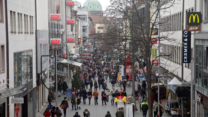 Innenstadt gestopft voll: Nürnberg nach Weihnachten im Kaufrausch