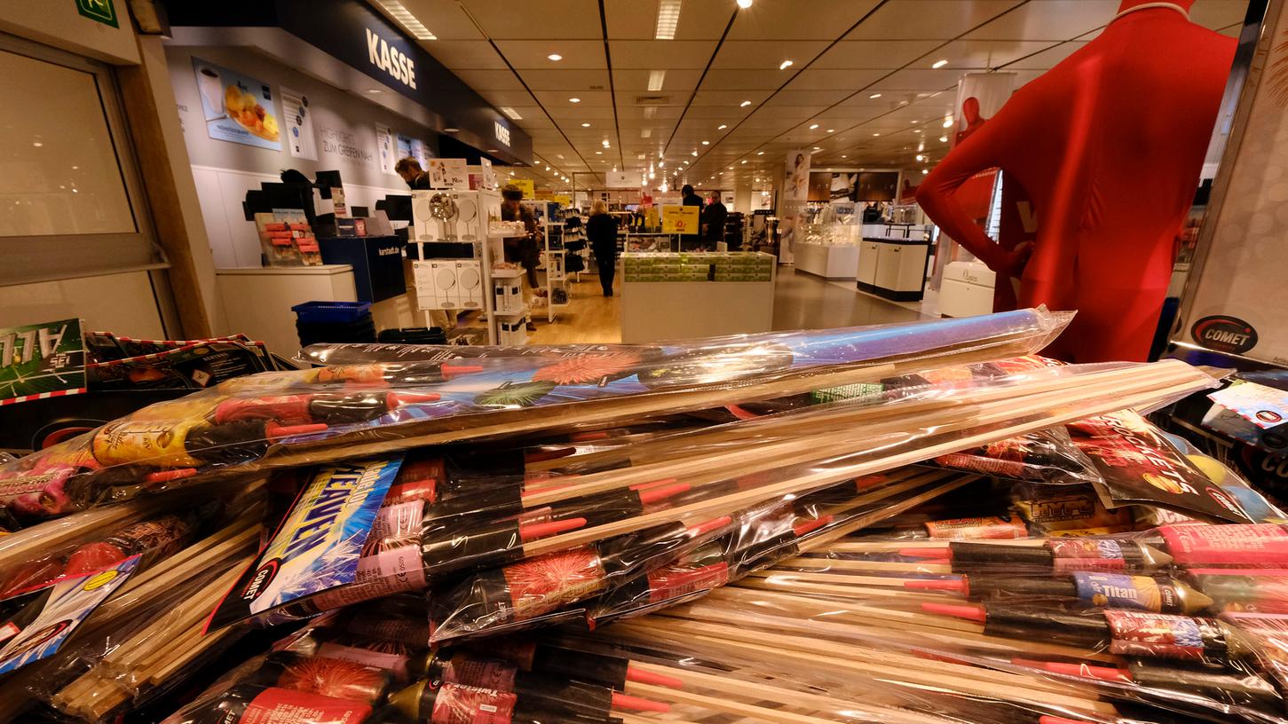 Diy schnaps raketen ganz einfach selber machen Knaller für Silvester: Das sind die diesjährigen Trends - Nürnberg