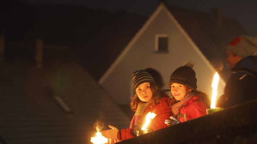 Flammender Glaube: Die Lichterprozession in Nankendorf