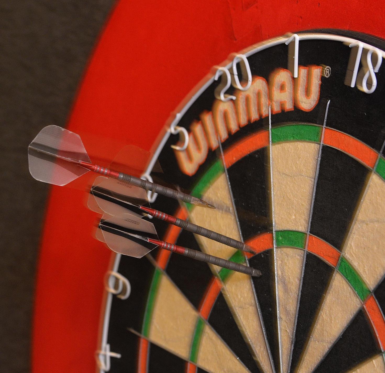 Prazisionsarbeit Im Schatten Des Dart Rummels Pinzberg Nordbayern