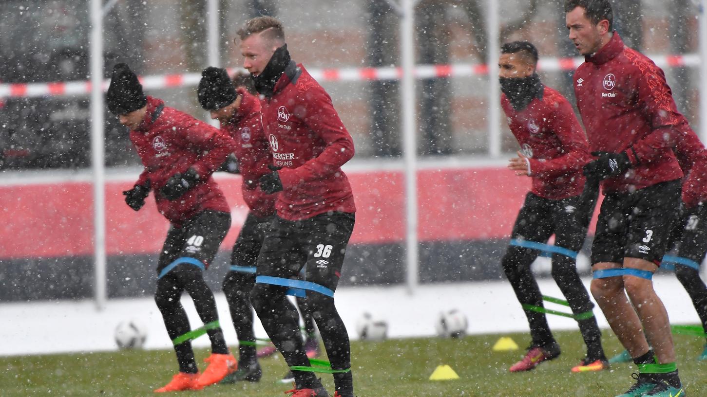 Im Nürnberger Schneegestöber bereitet sich der Club jetzt intensiv auf die Rückrunde in der 2. Bundesliga vor.