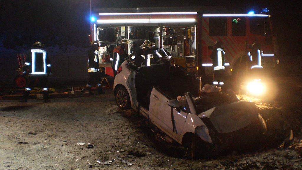 Auto überschlägt sich bei Rednitzhembach: Vier Verletzte