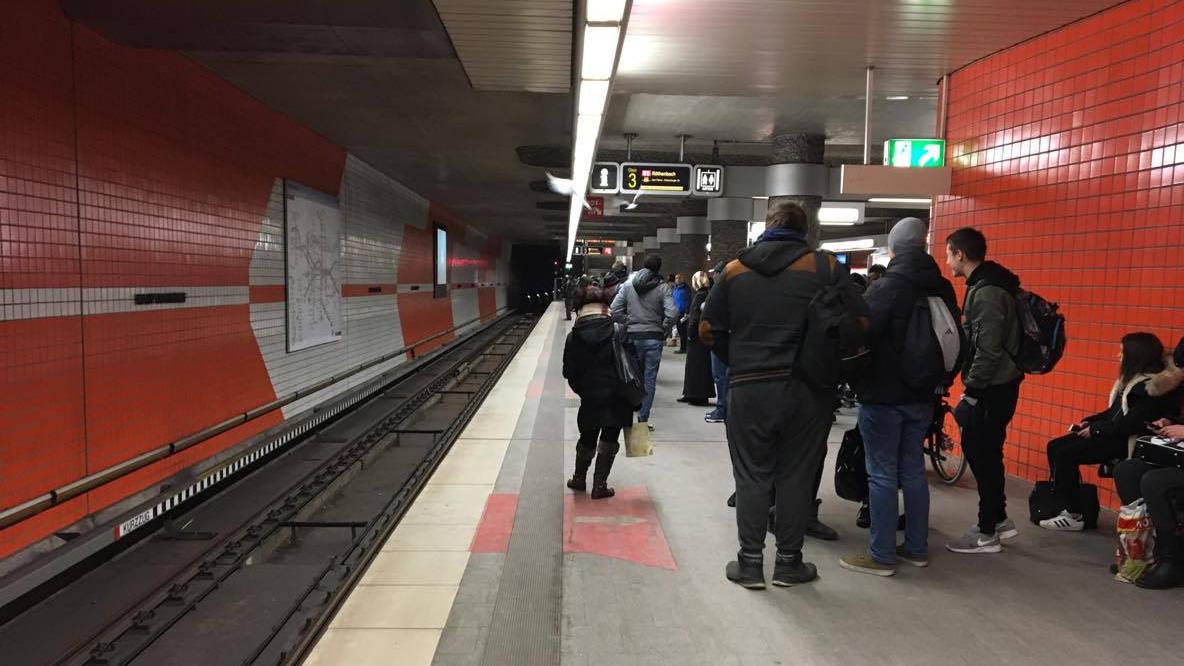 Ein defekter Zug sorgte am Samstagmittag für Verzögerungen auf den Nürnberger U-Bahnlinien U2 und U3.