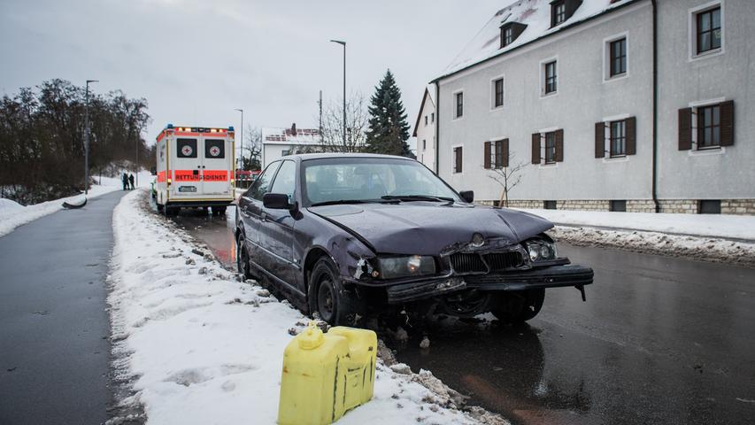 Glätteunfall bei Schwandorf: Fußgängerin tödlich verletzt