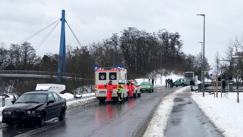 Glätteunfall bei Schwandorf: Fußgängerin tödlich verletzt