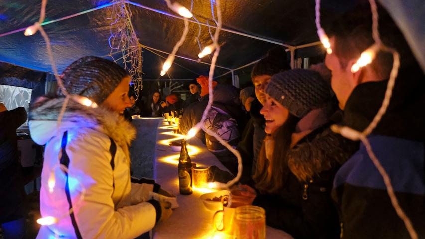 Holzheimer Schützen feiern an der Eisbar