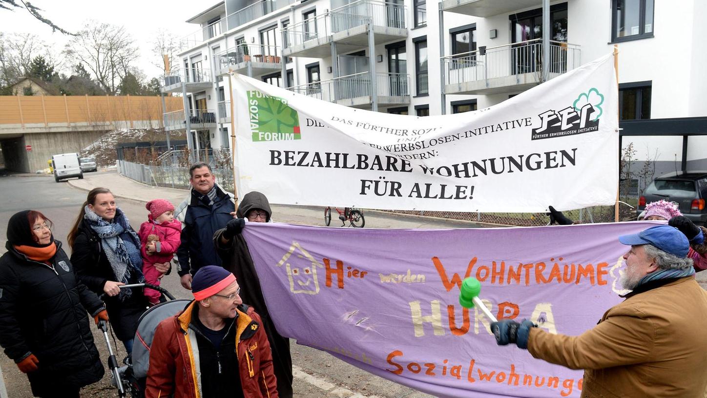 Werden in Fürth zu viele Eigentumswohnungen gebaut? Auch das Fürther Sozialforum hat das bei einer Protestaktion schon moniert.