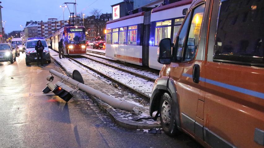 Unfall am Dianaplatz: Ampel kaputt, Tram-Fahrer unter Schock