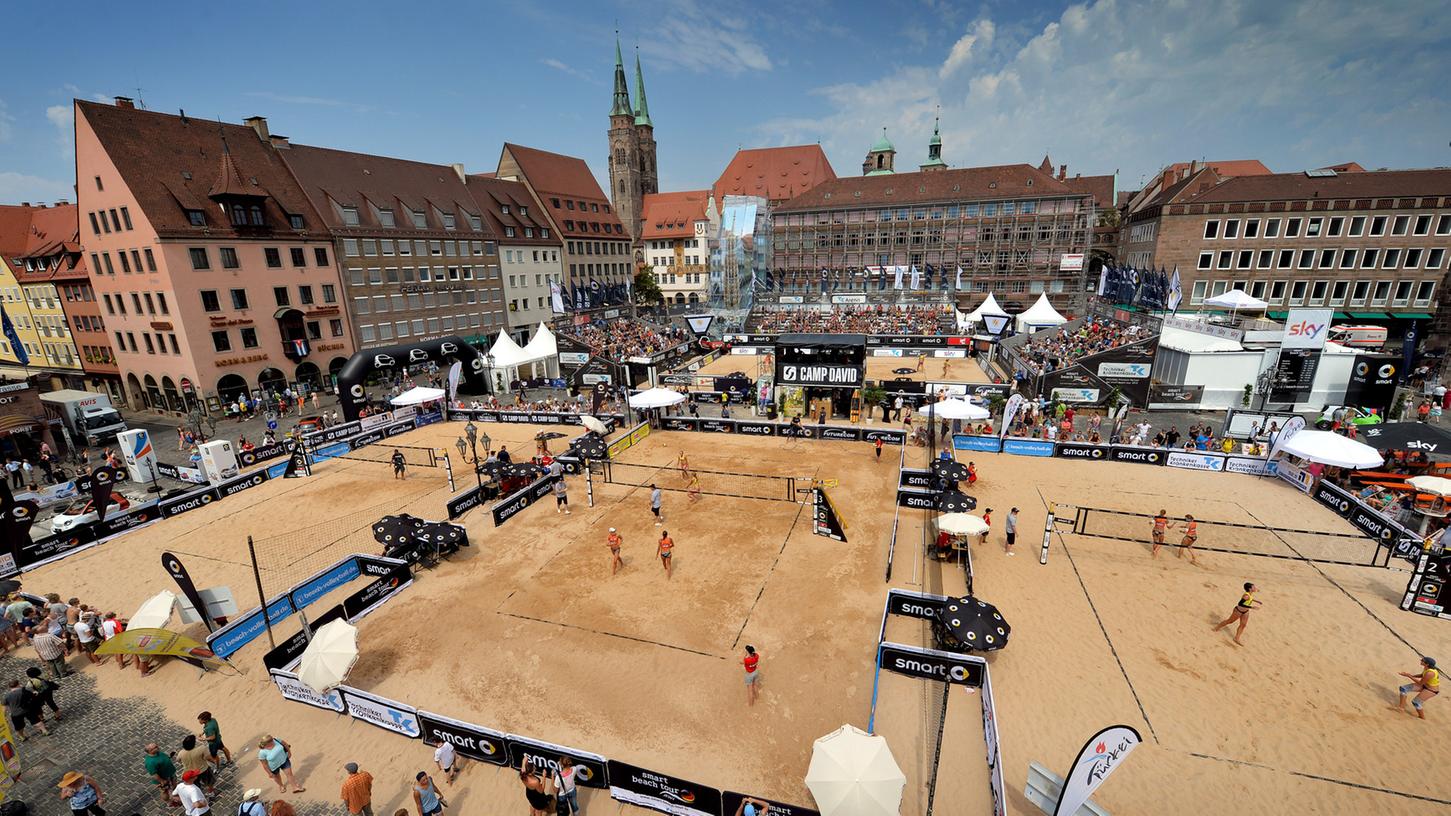 Hauptmarkt: Stadt will wieder Beachvolleyball-Turnier