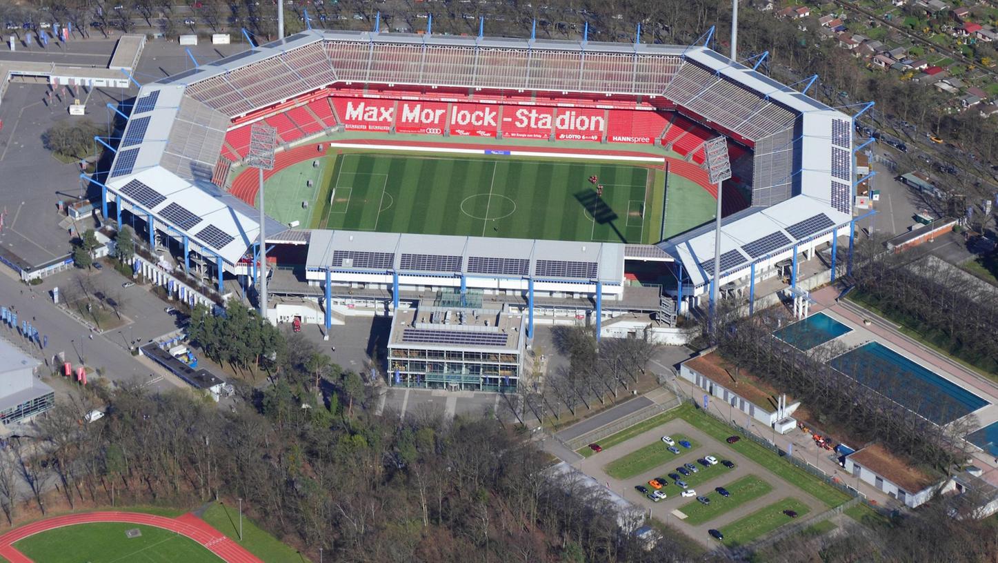 Am 31. März hätte hier im Max-Morlock-Stadion die deutsche Nationalmannschaft gegen Italien testen sollen. Wegen dem Coronavirus hat die Stadt Nürnberg die Partie nun untersagt.