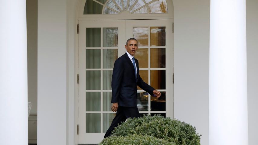 Obama traf im Weißen Haus die letzten Maßnahmen. Er hinterließ -  in guter, amerikanischer Tradition - seinem Nachfolger einen persönlichen Brief auf dem Schreibtisch im Oval Office.