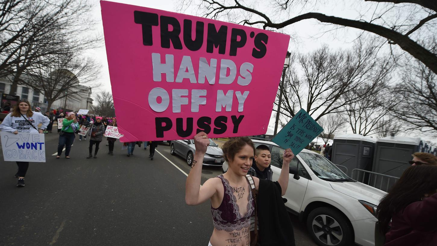 Tausende Frauen protestierten in Washington und Europa gegen den neuen Präsidenten Donald Trump.
