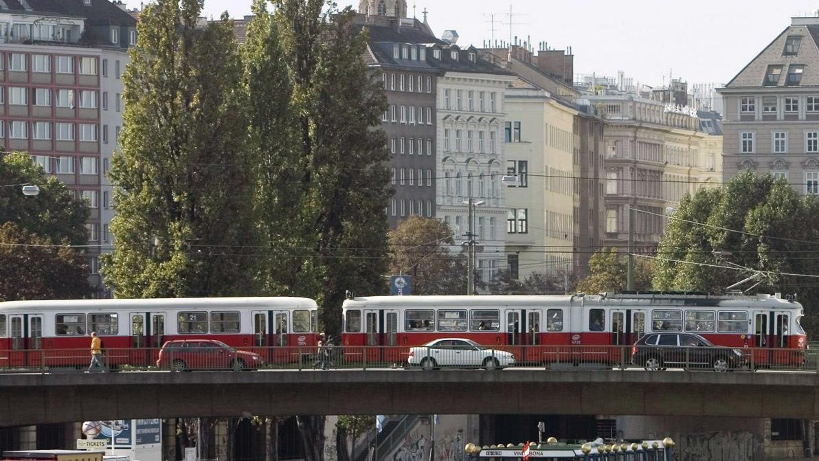 Fahrer bei Pinkelpause: Unbekannter kapert Wiener Tram