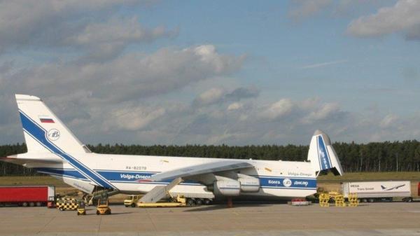 Die Antonow An-124 gehört zu den größten Frachtflugzeugen der Welt und war schon häufiger am Airport Nürnberg zu Gast.