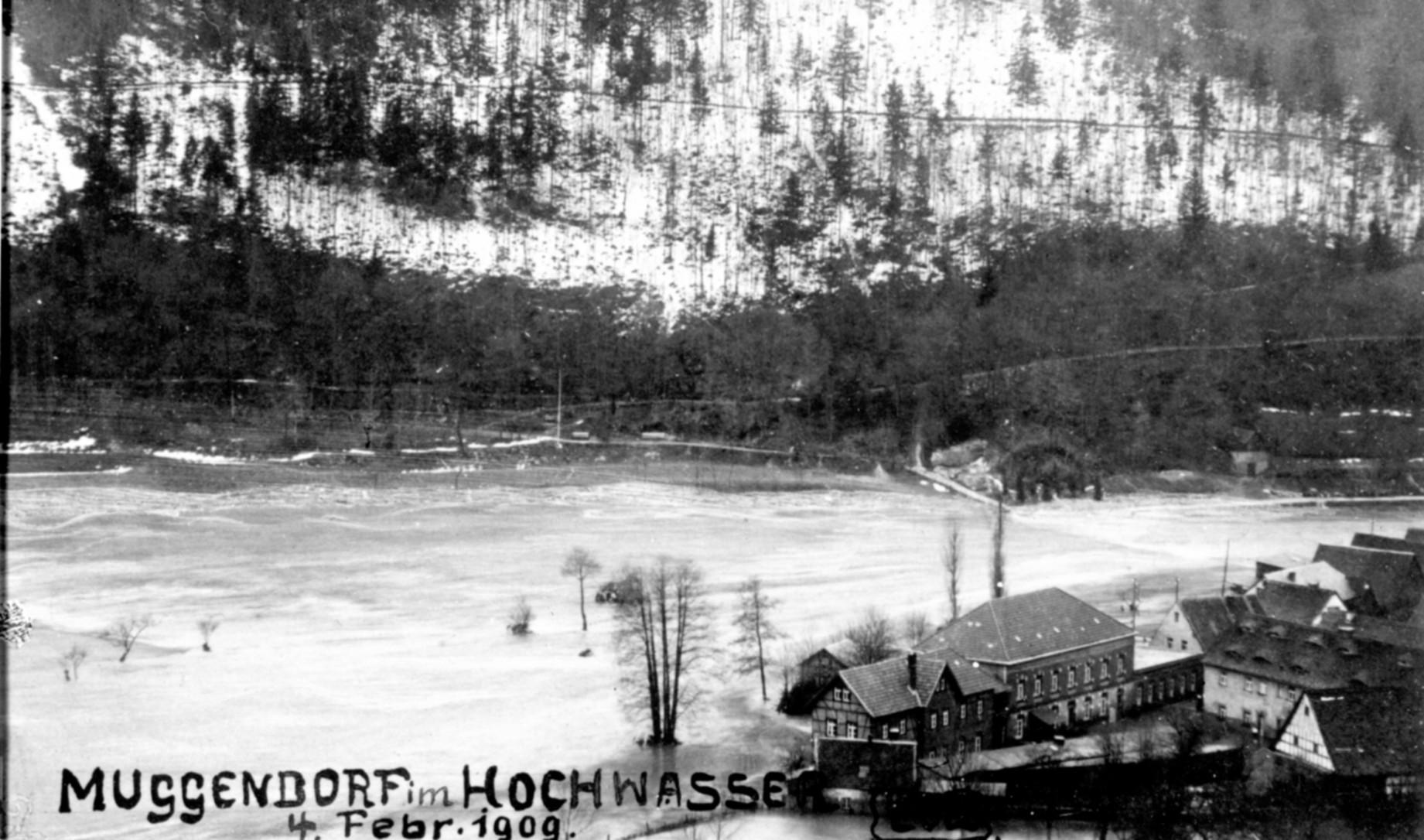 Auch der ein oder anderen Naturkatastrophe hielt das Rathaus stand, beispielsweise dem Jahrhunderthochwasser. Das war im Jahr 1909 - das Wasser reichte damals bis zum Forchheimer Rathaus. Drei Tage lang regnete es wie aus Kübeln – am Tag wie in der Nacht. Der Boden konnte es nicht aufnehmen, denn wochenlanger Frost bei Temperaturen von weniger als minus zehn Grad hatten eine undurchdringliche Folie ausgebreitet. Insgesamt starben 20 Menschen bei dem Hochwasser - vor allem in der Fränkischen Schweiz.
