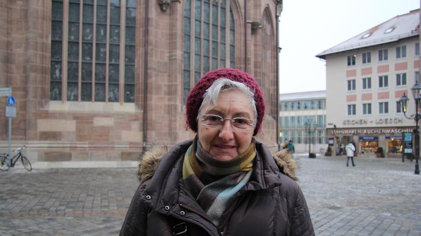 Renate (Ü70) aus Nürnberg: "Ich bin für die Steuer, weil viele Katzen in meinem Garten ihr Geschäft erledigen. Katzen- und Hundehalter sollten gleich behandelt werden."