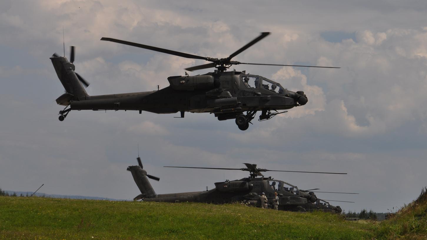 Helikopter über Burk: US-Streitkräfte fliegen Manöver