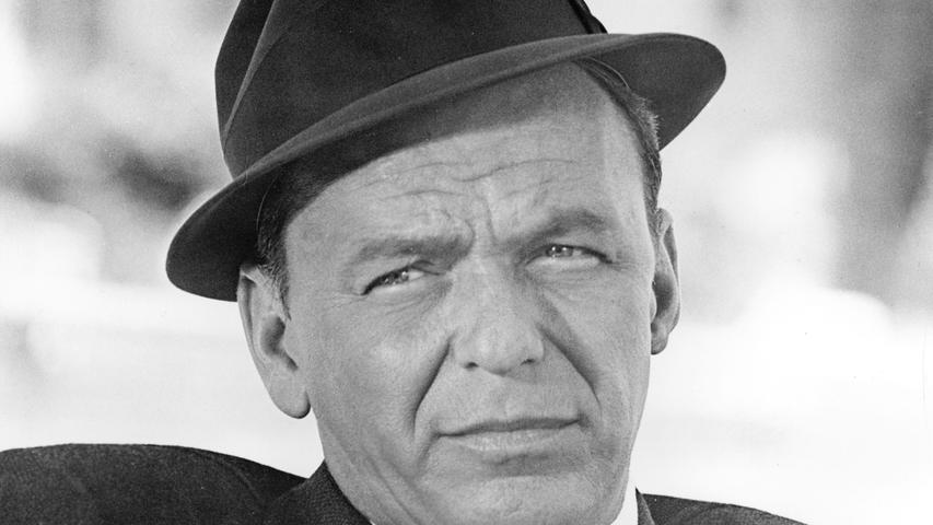 Im stabilen Mittelfeld liegt Frank Sinatra mit seinem Song My Way. Ein Lied für alle, die abtreten wollen, wie sie gelebt haben: auf ihre Weise.