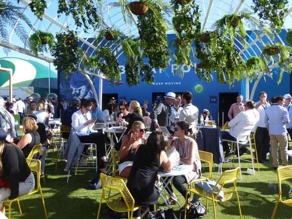 Man kann die Australian Open live auch beim public viewing... Man kann die Australian Open live auch beim public viewing...