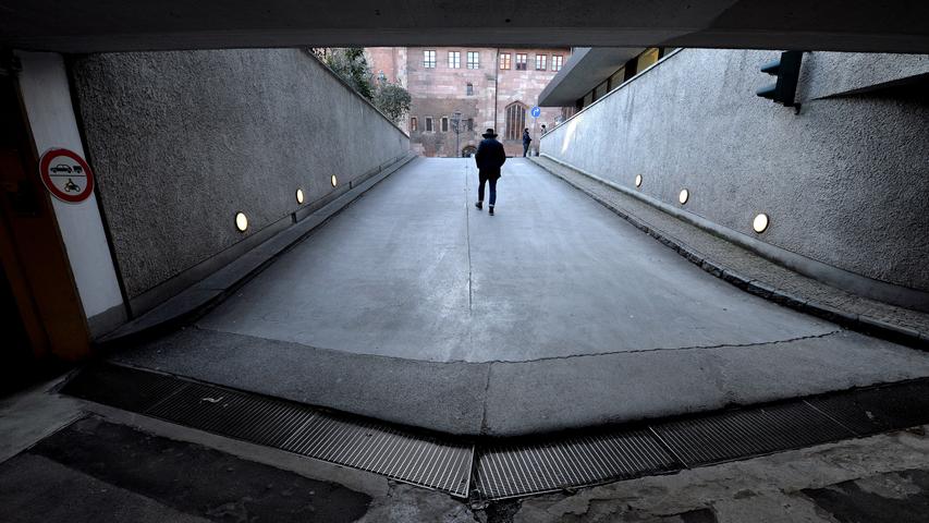 Wo die Autos tiefer liegen: Nürnbergs Parkflächen im Untergrund