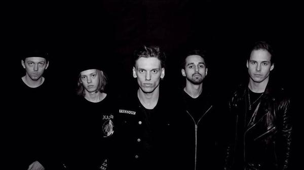 Counterfeit, die britische Punkrockband um Frontmann Jamie Campbell Bower, bekommen nie genug - auch wenn ihre vor einiger Zeit erschienene EP "Enough" heißt.