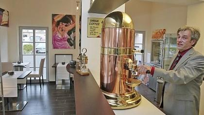 Kaffeeduft umweht das alte Zollhäuschen Kaffeeduft umweht das alte Zollhäuschen