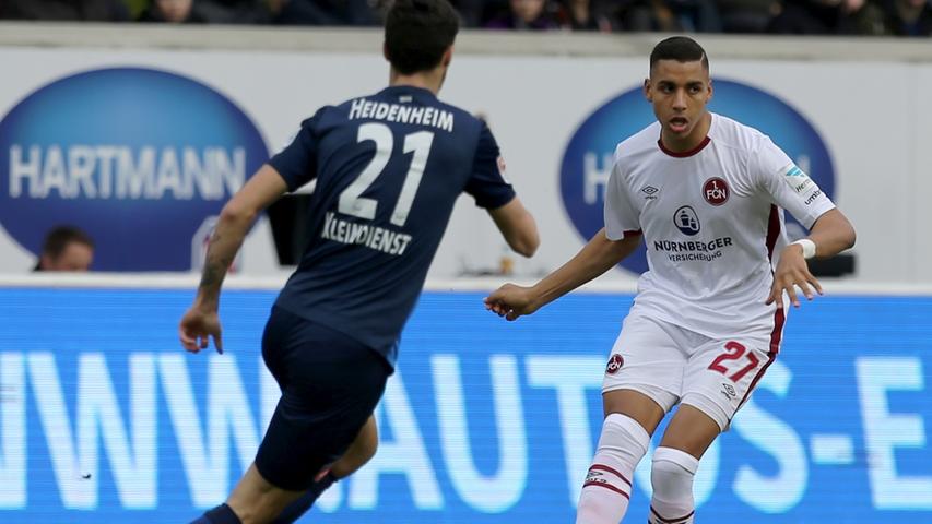 Wie schon zeitweise in der Partie gegen Dynamo Dresden ließ Youngster Abdelhamid Sabiri auch in Heidenheim immer wieder sein Talent aufblitzen. Der 20-Jährige überzeugt mit seiner athletischen Spielweise und behält dabei stets den Überblick.