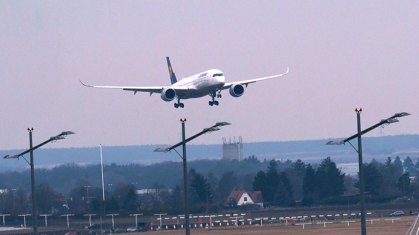 Die Lufthansa setzt Hoffnungen in ihren neuen Airbus A350 - der erste Riese trägt den Namen "Nürnberg".